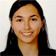 Estudiante de Ciencias Políticas con experiencia enseñando inglés y español a personas de todas las edades y niveles.